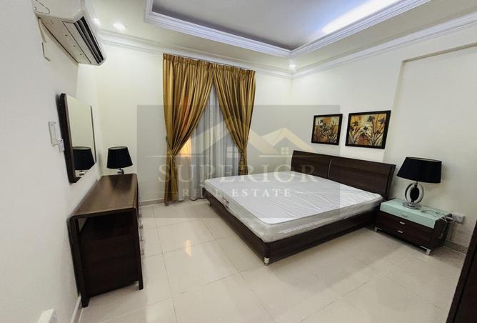 952225 - Property Image 2