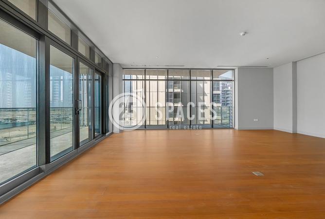 957327 - Property Image 2