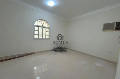 Apartment - 1 Bedroom - 1 Bathroom for rent in Salaja Street - Doha Al Jadeed - Doha