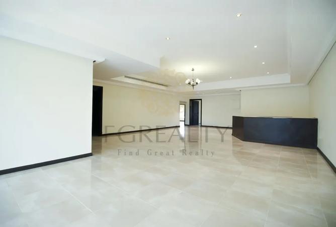 963311 - Property Image 2