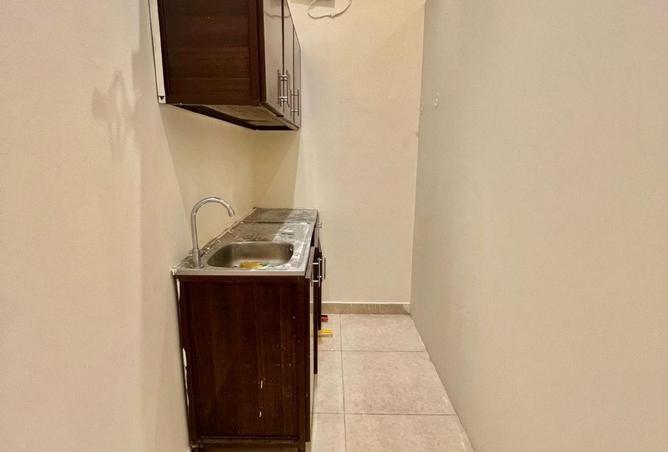 987254 - Property Image 3