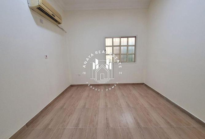 978389 - Property Image 2