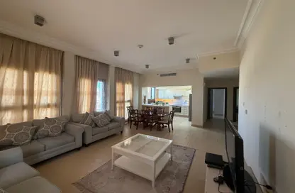 Apartment - 3 Bedrooms - 4 Bathrooms for rent in Carnaval - Qanat Quartier - The Pearl Island - Doha