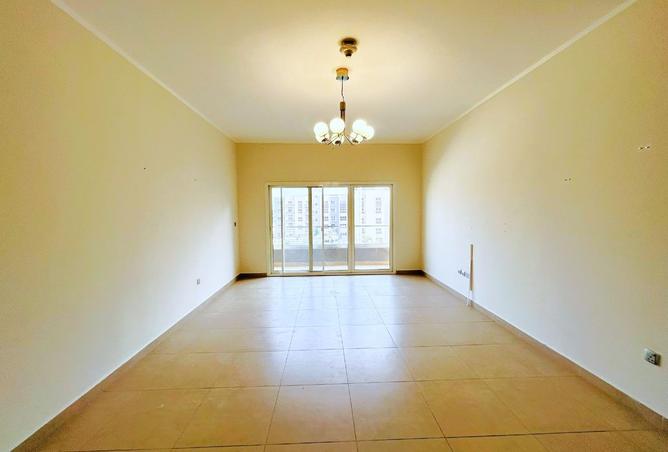 979712 - Property Image 2