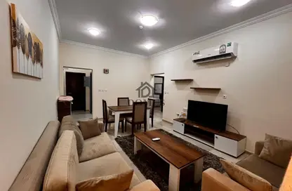Apartment - 2 Bedrooms - 2 Bathrooms for rent in Al Zubair Bakkar Street - Al Sadd - Doha