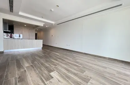 Apartment - 2 Bedrooms - 3 Bathrooms for rent in Viva West - Viva Bahriyah - The Pearl Island - Doha