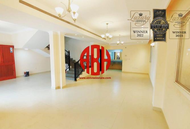 990661 - Property Image 2