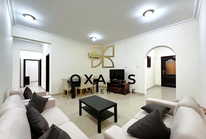945142 - Property Image 2