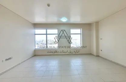 شقة - 1 حمام للايجار في شارع ام السنيم - عين خالد - الدوحة