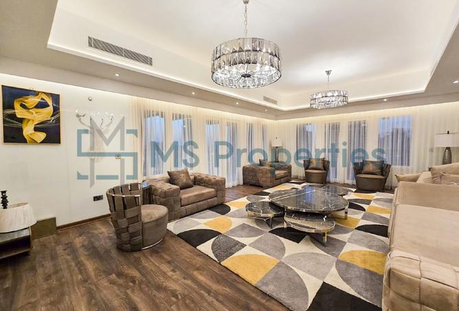 956609 - Property Image 2