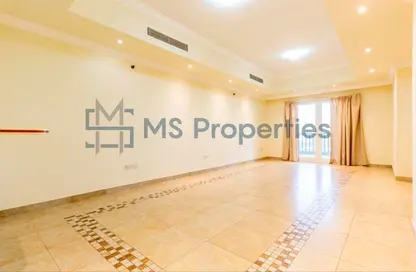 Apartment - 2 Bedrooms - 3 Bathrooms for sale in West Porto Drive - Porto Arabia - The Pearl Island - Doha