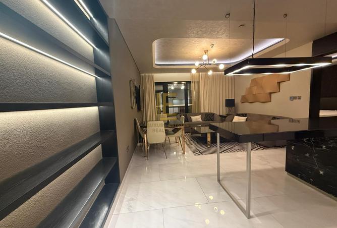 881738 - Property Image 3