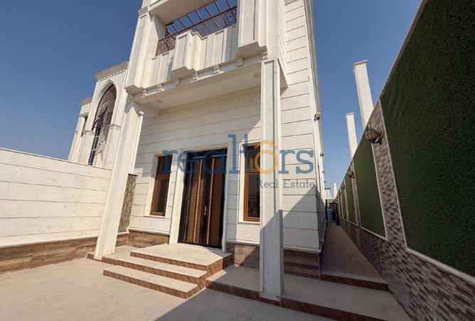 964269 - Property Image 3