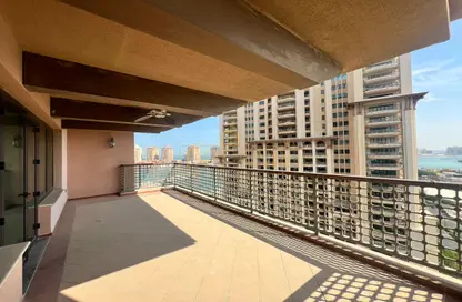 Apartment - 2 Bedrooms - 3 Bathrooms for rent in Porto Arabia - The Pearl Island - Doha