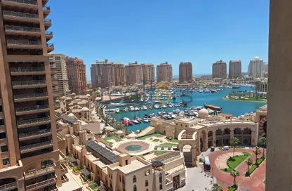 شقة - 2 غرف نوم - 3 حمامات للايجار في برج 6 - بورتو أرابيا - جزيرة اللؤلؤة - الدوحة
