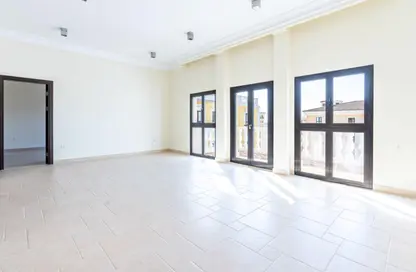 Apartment - 1 Bedroom - 2 Bathrooms for sale in Chateau - Qanat Quartier - The Pearl Island - Doha