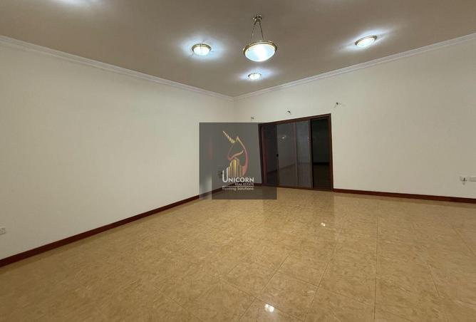 965901 - Property Image 2