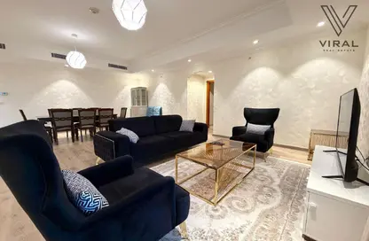 Apartment - 2 Bedrooms - 3 Bathrooms for rent in Tower 24 - Porto Arabia - The Pearl Island - Doha