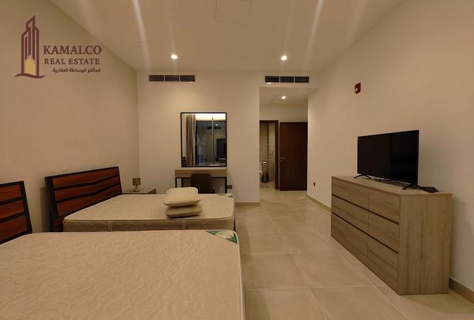 955422 - Property Image 3