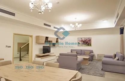 Living / Dining Room image for: Villa - 3 Bedrooms - 4 Bathrooms for rent in Al Dana st - Muraikh - AlMuraikh - Doha, Image 1
