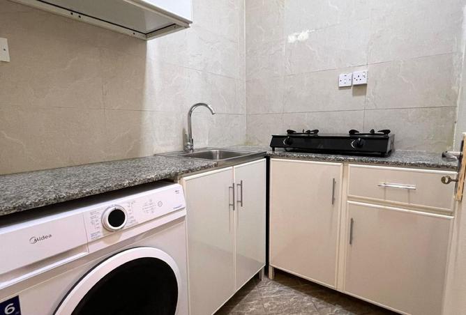 987293 - Property Image 3