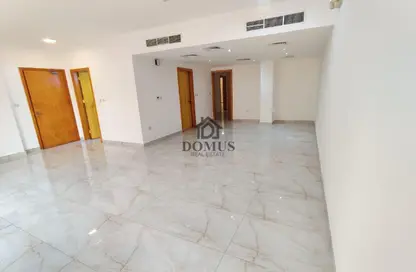 Apartment - 3 Bedrooms - 2 Bathrooms for rent in Thabit Bin Zaid Street - Al Mansoura - Doha