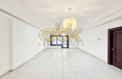 Apartment - 1 Bedroom - 2 Bathrooms for rent in East Porto Drive - Porto Arabia - The Pearl Island - Doha