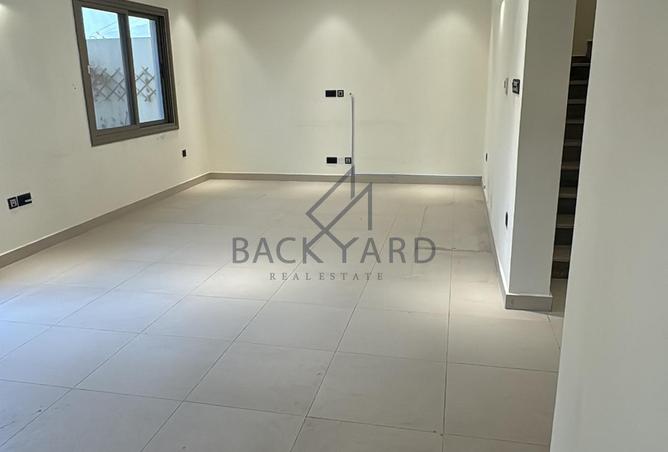 955552 - Property Image 3