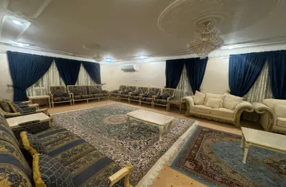 Villa - 3 Bedrooms - 5 Bathrooms for rent in Al Dafna - Al Dafna - Doha
