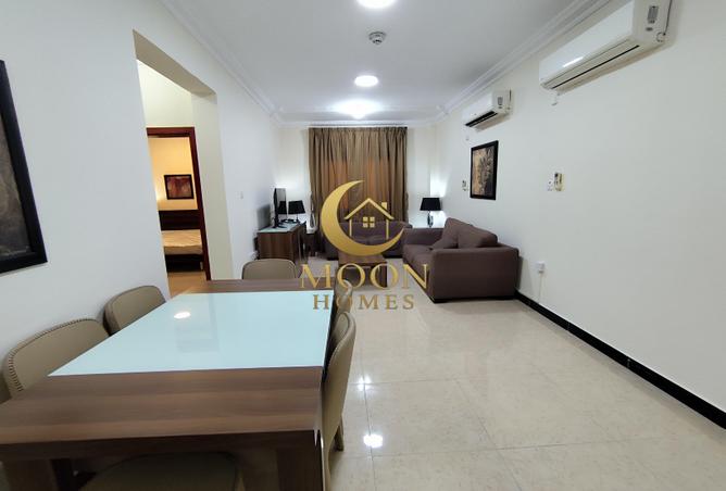 910352 - Property Image 3