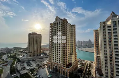 Apartment - 3 Bedrooms - 5 Bathrooms for rent in Floresta Gardens - Floresta Gardens - The Pearl Island - Doha
