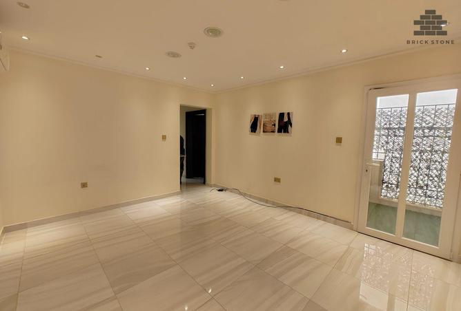 995769 - Property Image 2