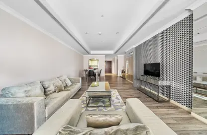 Apartment - 1 Bedroom - 2 Bathrooms for rent in West Porto Drive - Porto Arabia - The Pearl Island - Doha