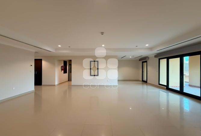 922442 - Property Main Image