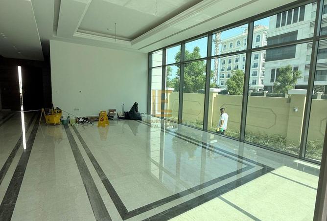 933987 - Property Image 2