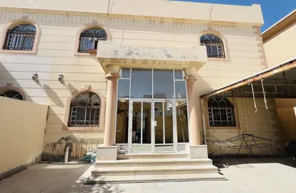 Apartment - 2 Bedrooms - 1 Bathroom for rent in Abu Hamour - Doha
