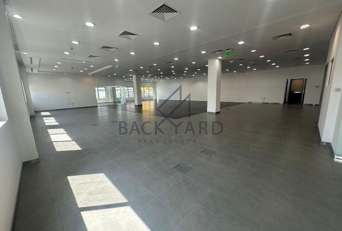 963163 - Property Image 3