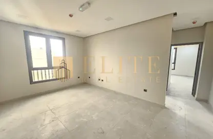 Apartment - 2 Bedrooms - 2 Bathrooms for rent in Madinat Khalifa Building 58 - Madinat Khalifa South - Madinat Khalifa - Doha Apartment - 2 Bedrooms - 2 Bathrooms for rent in Madinat Khalifa Building 58 - Madinat Khalifa South - Madinat Khalifa - Doha