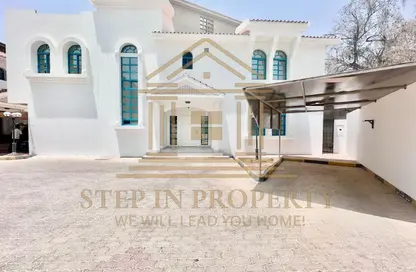 Villa - 4 Bedrooms - 5 Bathrooms for rent in Al Sadd Road - Al Sadd - Doha