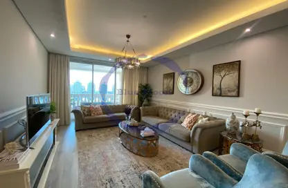 Apartment - 2 Bedrooms - 3 Bathrooms for sale in Viva West - Viva Bahriyah - The Pearl Island - Doha