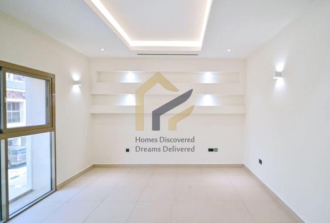 951290 - Property Image 2