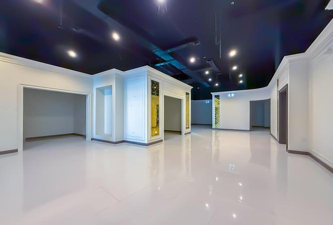 852903 - Property Image 2