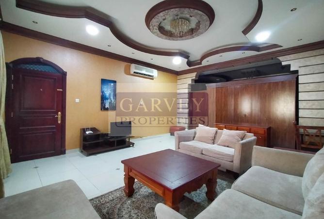 930757 - Property Image 2