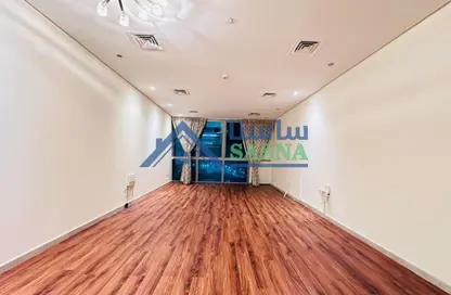 شقة - 2 غرف نوم - 4 حمامات للايجار في برج زجزاج  ا - أبراج زجزاج - الخليج الغربي - الدوحة