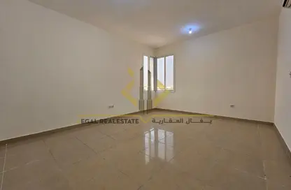 شقة - 2 غرف نوم - 2 حمامات للايجار في فريج كليب - الدوحة