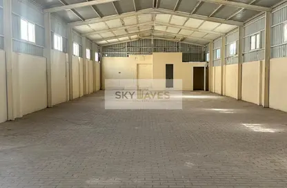 Warehouse - Studio - 1 Bathroom for rent in Al Nuaija Street - Al Hilal West - Al Hilal - Doha