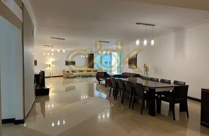 دوبلكس - 3 غرف نوم - 4 حمامات للايجار في برج وست باي - الخليج الجنوبي - الخليج الغربي - الدوحة