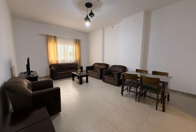 985985 - Property Image 3