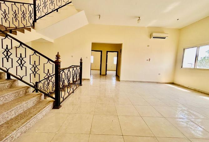 933074 - Property Image 3