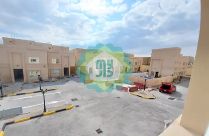 Villa - 5 Bedrooms - 6 Bathrooms for rent in Al Kheesa - Al Kheesa - Umm Salal Mohammed